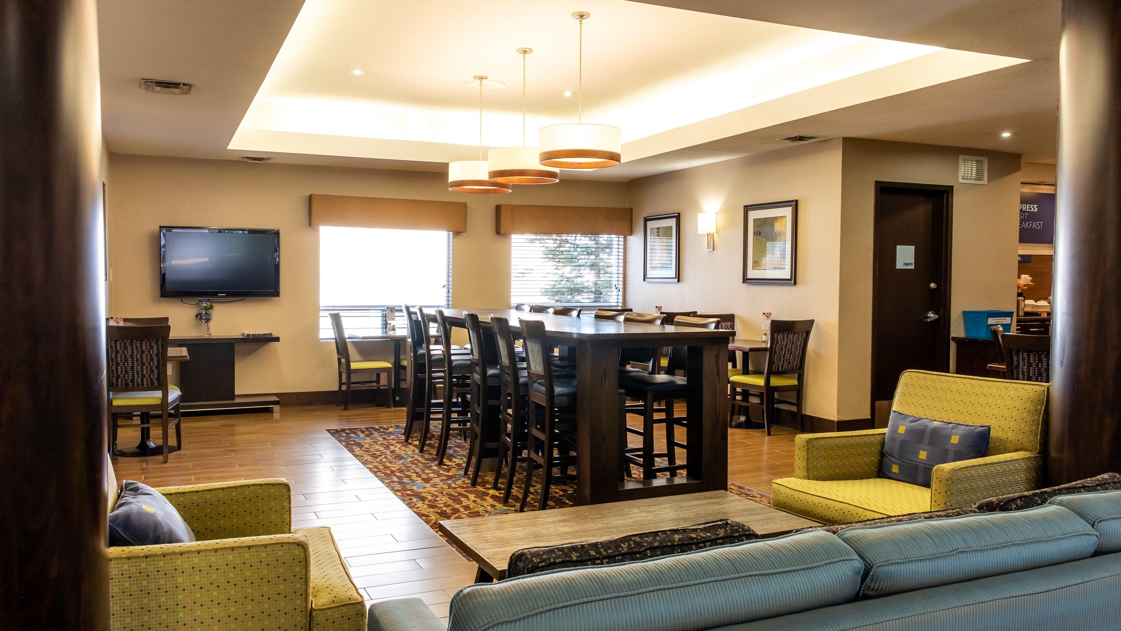 Holiday Inn Express Hotel & Suites - Edmonton International Airport By Ihg Nisku Zewnętrze zdjęcie